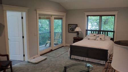 Suite w/ Balcony